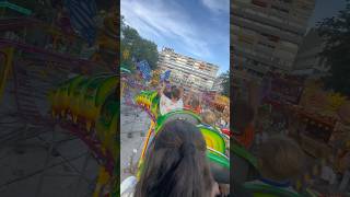 Achtbaan 🎢 in op de kermis 🎡 rollercoaster fun [upl. by Assedo]