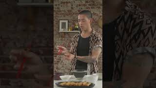 SUPER ÚTILES TIPS para usar PALILLOS CHINOS 🥢 Short ElGourmet ComidaOriental [upl. by Eseerehc]