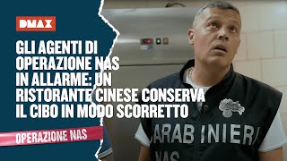 Gli agenti di Operazione NAS in allarme un ristorante cinese conserva il cibo in modo scorretto [upl. by Hars]