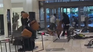 Group of thieves loots Canoga Park Nordstrom [upl. by Isiah]