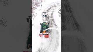 Clearing the Way Driving a Snowplow Through the City italia snow [upl. by Okorih979]