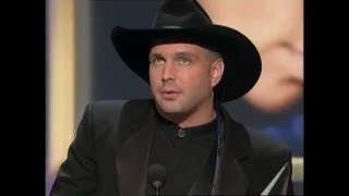 Garth Brooks Wins Artist of the Year  AMA 1996 [upl. by Fabi810]