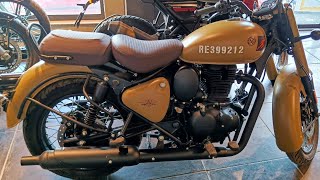 New Royal Enfield Classic 350 Signals amp Commando Sand 2024 Compare Price Mileage Detailed Review [upl. by Edelstein]