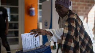 Élections en Afrique du Sud  début du vote par anticipation [upl. by Aliakam730]