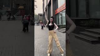 Úi xời🦋shortsfeed shortvideo fashiontrends music dance remix [upl. by Snevets]