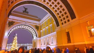 🇷🇺 4K Evening SAINT PETERSBURG Dvortcovaya square Christmas tree [upl. by Rabi]