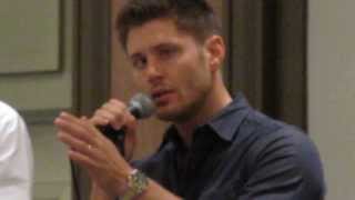 Jensen Ackles wonky eye trick  DallasCon 2013 [upl. by Bowne]