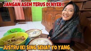 AYO YANG KAMU HARUS MAKAN YANG BANYAK BIAR SEMBUH [upl. by Heins]