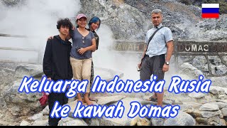 Di Indonesia ke Tangkuban perahu amp Kawah Domas Om bule Rusia rebus telor [upl. by Htebaras]