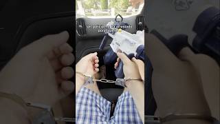 Un policia me ha arrestado y encuentro esto en su coche 🤣watergun pistoladeagua toys verano [upl. by Kezer]