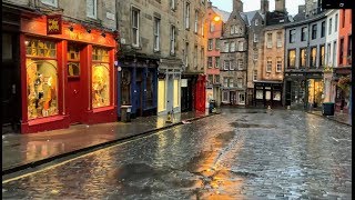 Scotland Walks Edinburgh Walking Castlehill Victoria street to Grassmarket on a rainy morning [upl. by Giffer765]