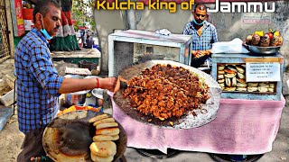 कचालू Kulcha के 28 saalo se Baadshah। Jammu । Street food India [upl. by Esmerelda641]