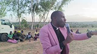 Rev Alexander Kambiri preaching at Masekera Ground in Malomo Ntchisi [upl. by Rior]