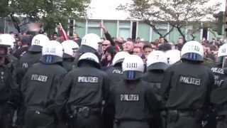 Ausschreitungen HoGeSa Demo Köln 26 10 2014 Hooligans gegen Salafisten [upl. by Yesrod]