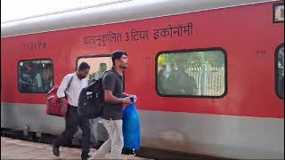 22655 Hazrat NizamuddinErnakulam express arriving and departing from udupi [upl. by Adnelg121]