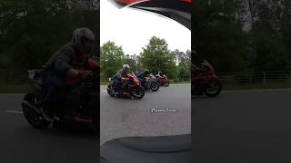 BMW S1000RR VS YAMAHA R1 VS SUZUKI VS SUZUKI 1000 Drag race [upl. by Naeroled]