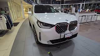 2025 BMW X3 in Mineral White Metallic vs Dark Graphite Metallic [upl. by Kata911]