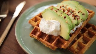 Solo Open Kitchen Zoete aardappel wafels met avocado amp ricotta [upl. by Adlih]