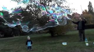 Przepis na wielkie bańki mydlane  hpmcmetyloceluloza  wwwbaniekpl big giants  soap bubble [upl. by Enigroeg230]