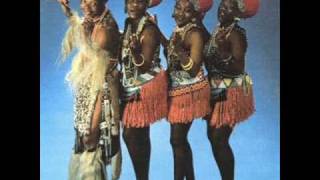 Mahlathini amp the Mahotella Queens  Melodi Yalla [upl. by Koralle]