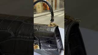 Italian Handmade Leather Tote Bag Elegance and Craftsmanship from Florence [upl. by Zakaria481]