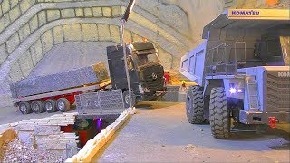 RC STONE MINE STRONG LIEBHERR DIGGER R956 AT WORK COOL TRUCK ACTION KOMATSU HD 405 RC [upl. by Nirat]