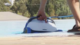 Robot de piscine Dolphin S300i  Avantages inédits [upl. by Kenwee270]