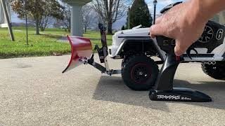 Traxxas Mercedes Benz G 63 Wagon AMG 6x6 Snow Plow Lift [upl. by Shaya]