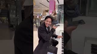 Their reactions are incredible 2 piano pianomusic [upl. by Immat]