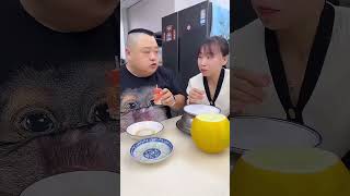 蠢老公真是太笨了，以为柚子里没藏肉结果选错，最後什麼都沒吃到气哭了！ [upl. by Pontius]