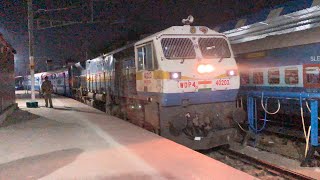 AMARAVATHI EXPRESS  17225  VIJAYAWADAHUBLI  GOOTYWDP4D  GUNTUR  INDIAN RAILWAYS [upl. by Marta310]