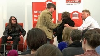 Eklat um Jonathan Meese Dünnpfiff und eine GlasAttacke  DER SPIEGEL [upl. by Yi505]