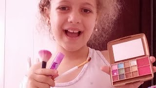 Contando uma história pra vocês e fazendo minha maquiagemmakeup [upl. by Ydda]