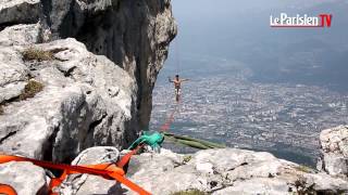 Extrême  ils jouent les funambules à 300 mètres du sol [upl. by Elisabet]