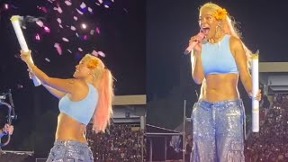 Karol g revela sexo de una bebé en República Dominicana segunda sección de concierto [upl. by Kimmy885]