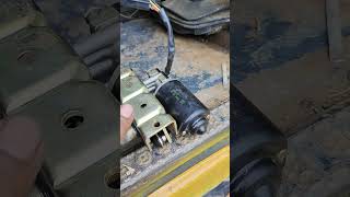 Repair Wiper Motor Volvo shorts1 Backhoe armandelectrical SsDios shortsvideo [upl. by Wilt]