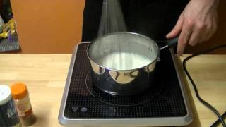 Comment faire une sauce MORNAY  Technique de cuisine [upl. by Sivek]