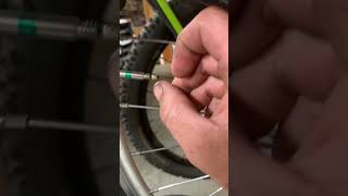 How to inflate a presta valve tire [upl. by Mcripley221]