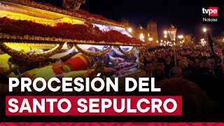 Semana Santa en Ayacucho se realiza la procesión del Santo Sepulcro y la Virgen Dolorosa [upl. by Ettenej126]