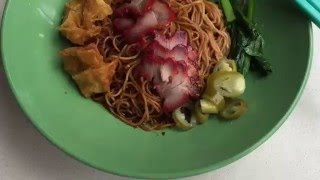 Crabmeat wanton mee [upl. by Noirod]