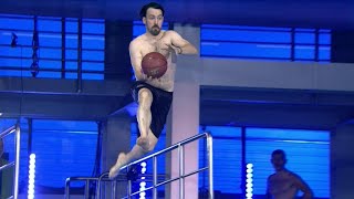 Jan Köppens 10000 Euro Wurf in der Turmspringen Halftime Show  RTL Turmspringen 2022 [upl. by Ecinhoj]