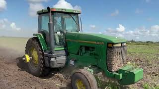 TRACTOR 8100  ARADO 975 JOHN DEERE [upl. by Strong]