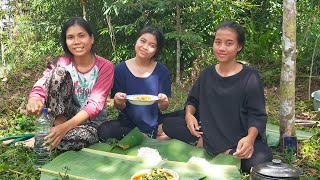 Gadis Dayak  Masak Udang Tempoyak di Pondok Durian [upl. by Dynah]