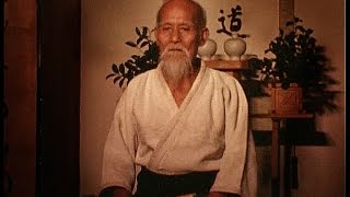 Aikido performance by Morihei Ueshiba in 1960 合気道 [upl. by Nylimaj452]