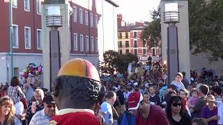 Comparsa de cabezudos de Zaragoza Fiestas del Pilar 2013 [upl. by Lamag982]