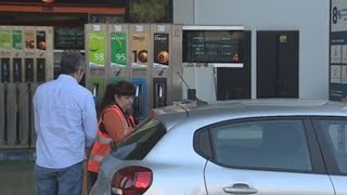 La inflación anual avanza hasta el 11  en febrero por los carburantes [upl. by Nailij]