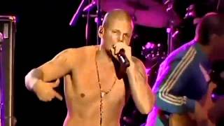 Calle 13  Ven y Criticame vive latino 2010 [upl. by Tnomed420]