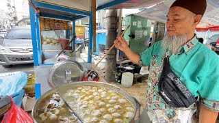 cart meatball seller whose meatballs taste delicious and the seller is friendly [upl. by Collbaith112]