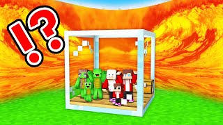 LAVA TSUNAMI vs Mikey Family amp JJ Family Doomsday GLASS Bunker  Minecraft Maizen [upl. by Ynnaf]