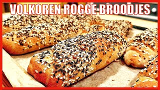 Versgebakken Volkoren Rogge Broodjes Een Recept om Van te Smullen [upl. by Ecnarwal]